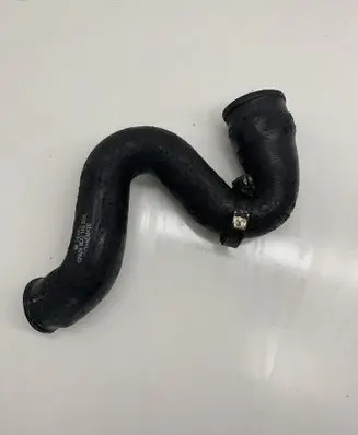 Audi A4 S4 B5 8D Intercooler hose/pipe 8D0145828L