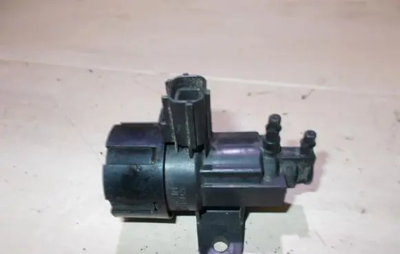 Ford Mondeo MK II Turbo solenoid valve f57e9j459