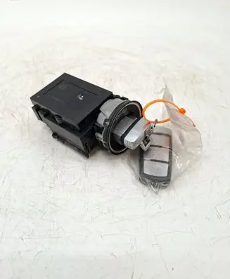 Volkswagen PASSAT CC Ignition lock 3C0905843R