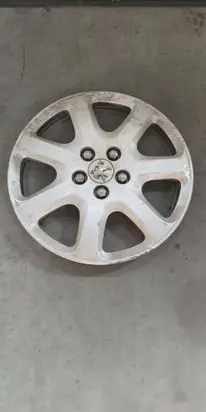 Peugeot 407 R16 wheel hub/cap/trim 9661687480