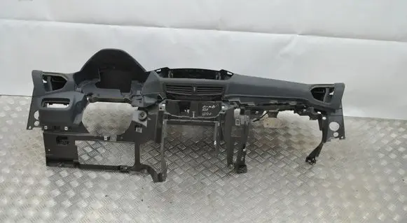 Ford C-MAX II Dashboard YSF1755668LB AM51R04305