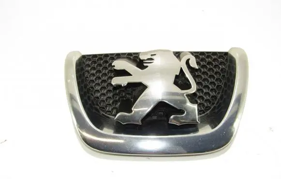 Peugeot 207 CC Manufacturers badge/model letters kodo