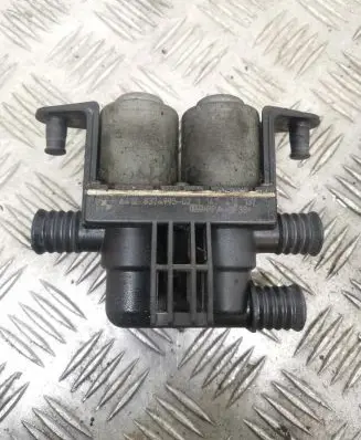 BMW 5 E39 Coolant heater control valve 8374995