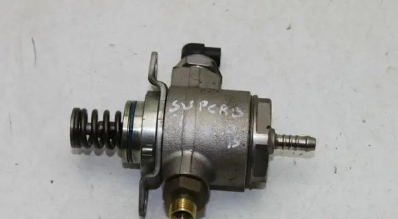 Skoda Superb B6 (3T) Fuel injection high pressure pump 06J127025G