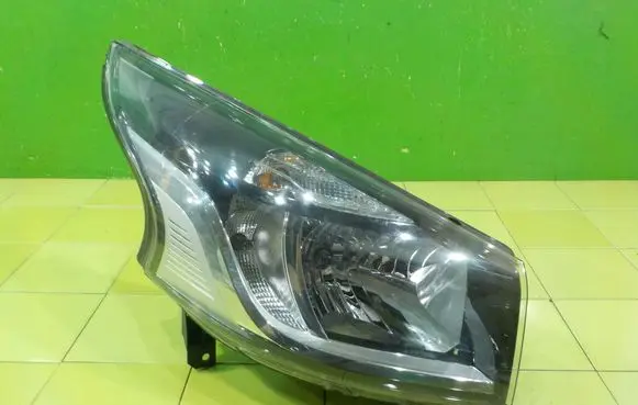 Renault Trafic III (X82) Headlight/headlamp 260105172R 18AB20