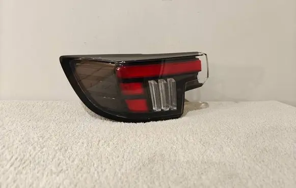 Opel Mokka B Rear/tail lights 9861639380