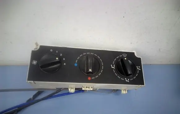 Citroen Berlingo Climate control unit 654984A