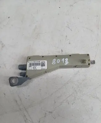 Mercedes-Benz Vaneo W414 Aerial antenna amplifier A4148200089 12401801