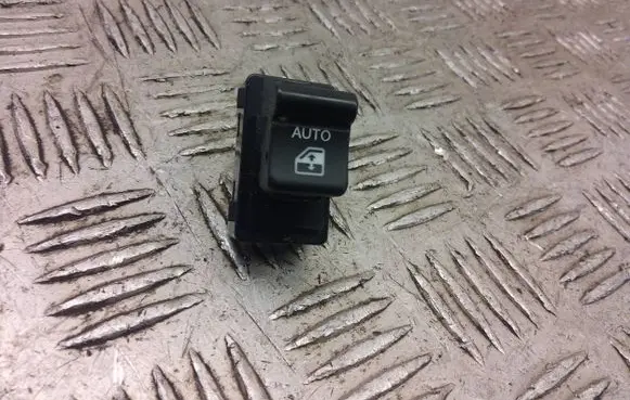 Fiat 500X Electric window control switch