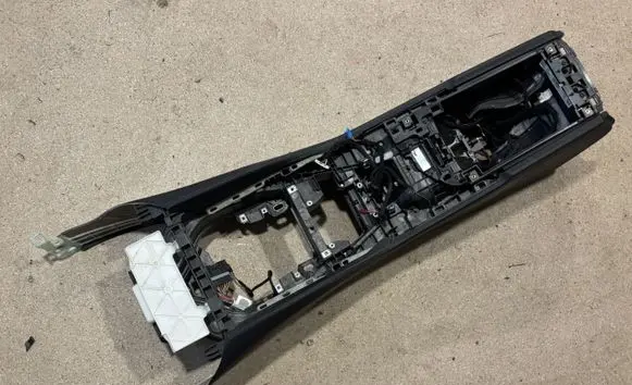 BMW M5 F90 Center console 