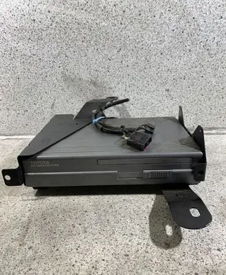 Toyota Avensis T250 Navigation unit CD/DVD player 0866200880
