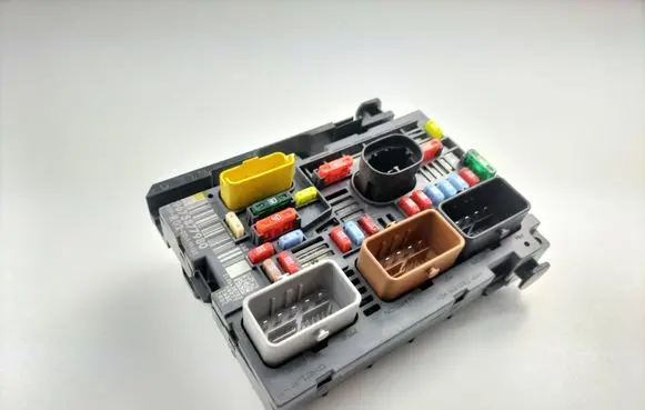 Citroen Berlingo Fuse box set 9675877980
