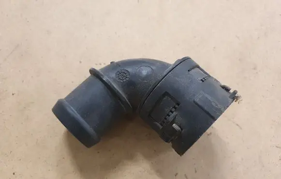 Volkswagen Golf V Engine coolant pipe/hose 1K0122291L