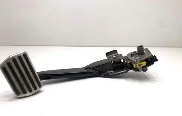 Volvo S90, V90 Brake pedal 31687057