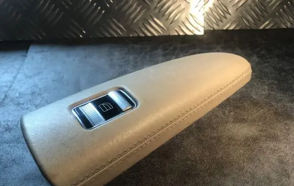 Mercedes-Benz S W221 Electric window control switch