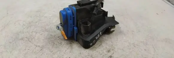 Audi A4 S4 B5 8D Rear door lock 8D0839015A