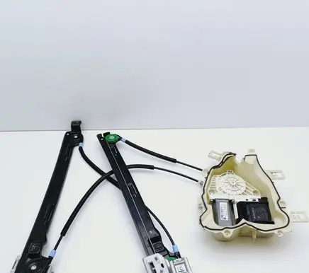 Seat Altea XL Front door window regulator with motor 1T0959702G
