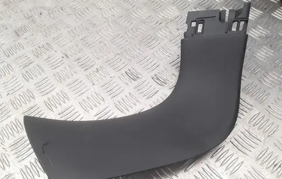 Renault Megane III (D)pillar trim (top) 909030009R