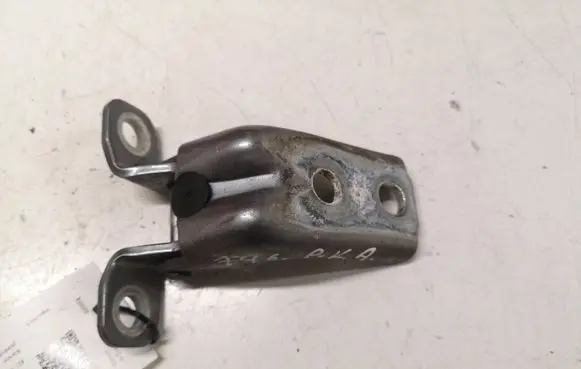 Jaguar S-Type Front door lower hinge 004D6A