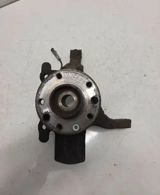 Opel Zafira B Front wheel hub 