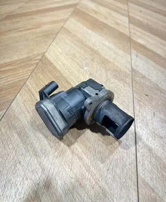 Mercedes-Benz E W211 EGR valve 109315 00005320C2 AC205023755