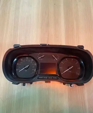 Peugeot Expert Speedometer (instrument cluster) 9837561480