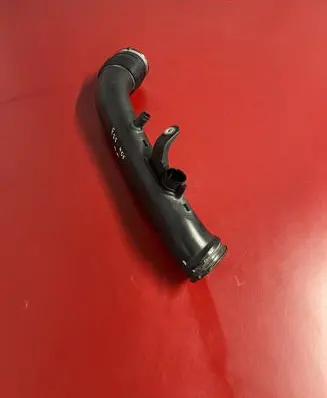BMW X3 F25 Turbo air intake inlet pipe/hose 7583714 13717583714 1039928