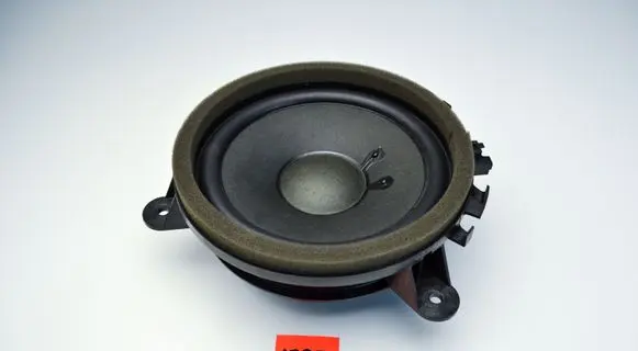 Volvo V40 Front door speaker 30657445