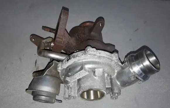 Renault Captur Turbo 144119263R