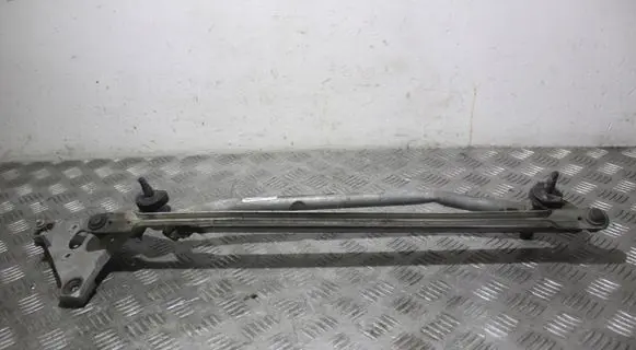 Volvo C30 Front wiper linkage 