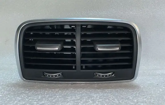 Audi A7 S7 4G Rear air vent grill 4G0819203