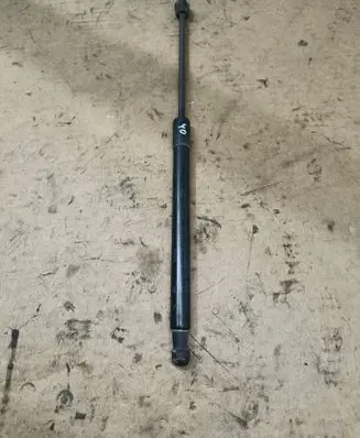 Volkswagen PASSAT B6 Tailgate/trunk strut/damper 3C9827550A
