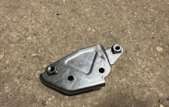 Audi A6 S6 C8 4K EGR valve cooler bracket 05L131425