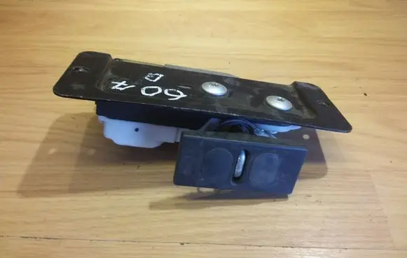 Peugeot 607 Tailgate/trunk/boot lock/catch/latch 9656395580