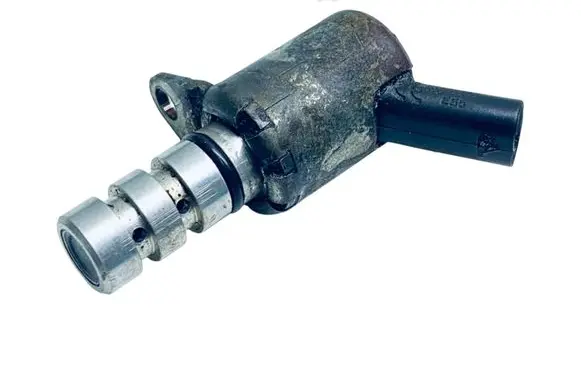 Volkswagen Golf VII Oil pressure sensor 06E115243H