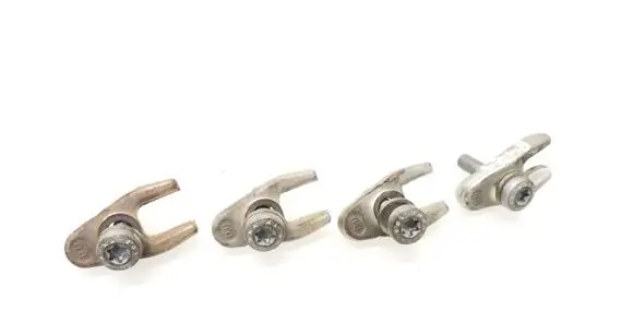 Suzuki Grand Vitara II Fuel Injector clamp holder