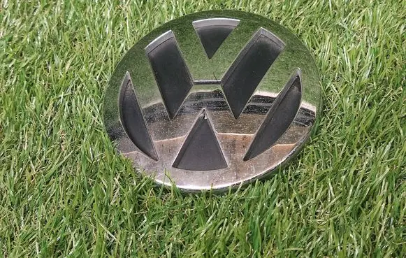 Volkswagen Jetta V Manufacturers badge/model letters 1K5853630