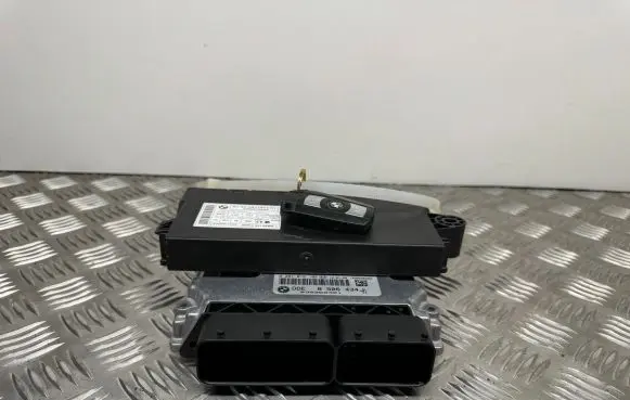 BMW 1 E81 E87 Engine ECU kit and lock set 8506434 9217853 030362301