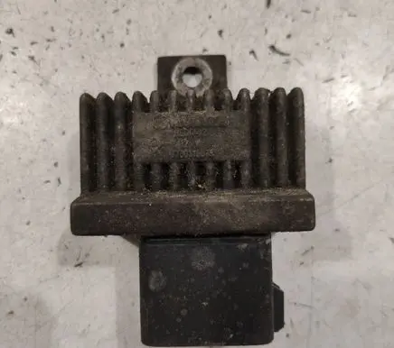 Glow plug pre-heat relay