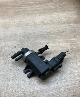 Volkswagen Sharan Vacuum valve 1J0906627