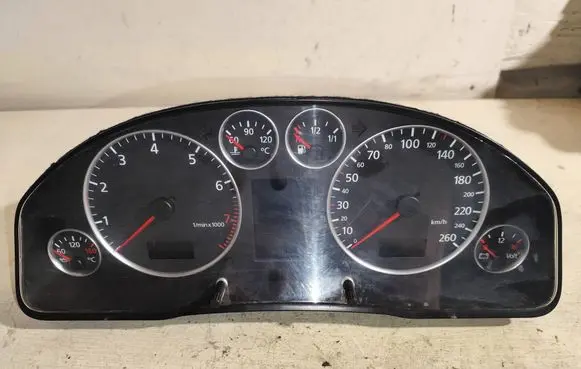Speedometer (instrument cluster)