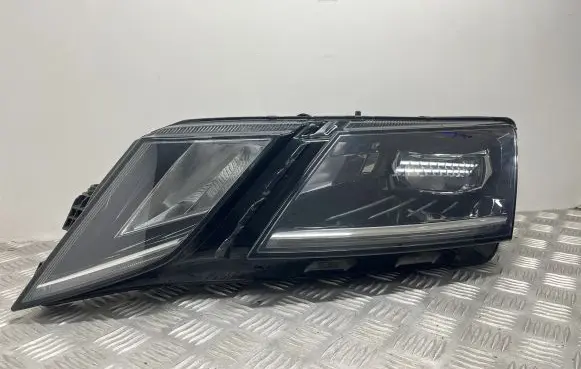 Skoda Octavia Mk3 (5E) Headlight/headlamp 5E1941015D 7P5941591AD