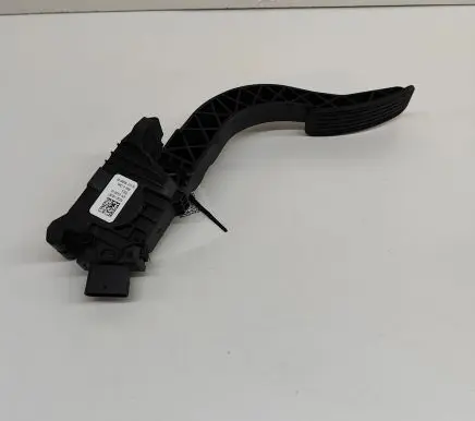 Tesla Model Y Accelerator throttle pedal 6PV01402110 762321156967