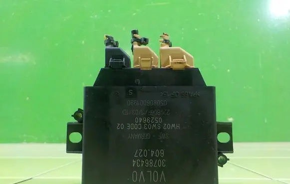 Volvo C70 Central body control module 30786434