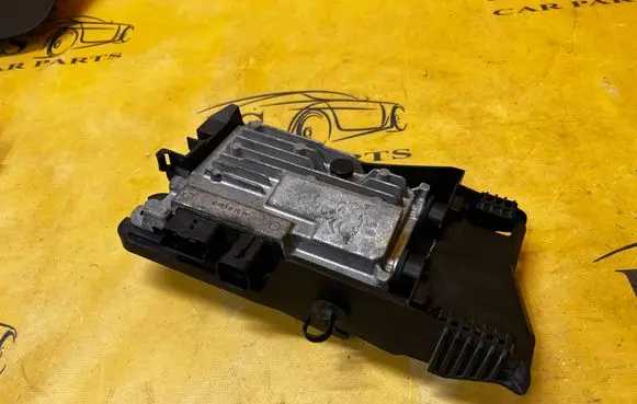 Citroen C4 II Picasso Start/Stop control module 9819598180