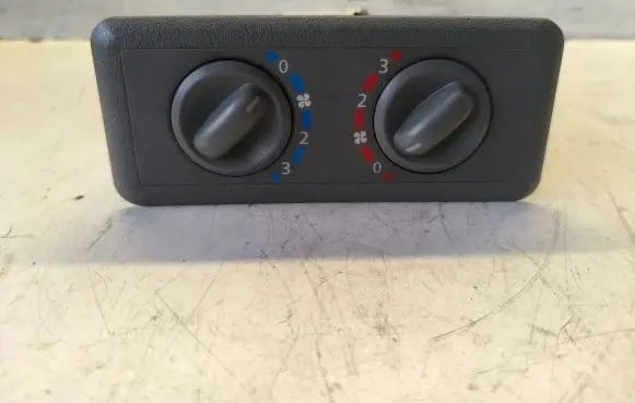 Opel Vivaro Climate control unit A72901300