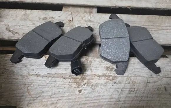 Audi A3 S3 8P Brake pads (front) 3C0698151C