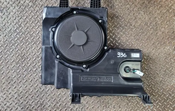 Ram 1500 Subwoofer speaker P68315544AA 68315544AA