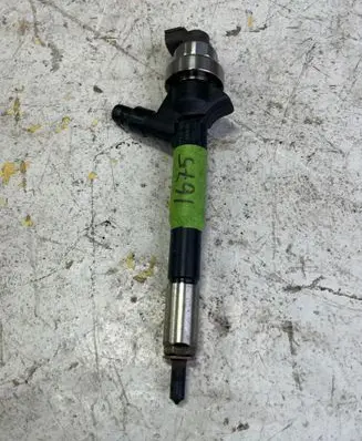 Fuel injector