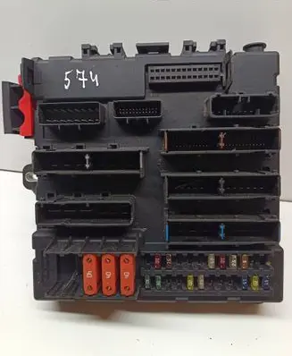 Opel Signum Fuse module 13112914 00156150 519049035